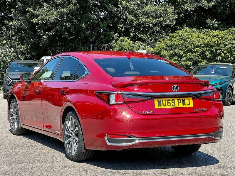 Lexus ES Es 300H Cvt White #11