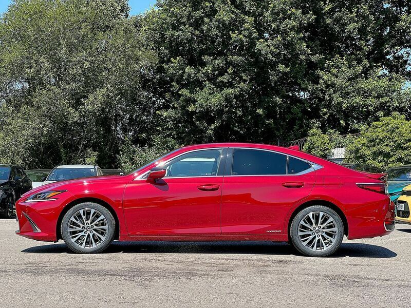 Lexus ES Es 300H Cvt White #10