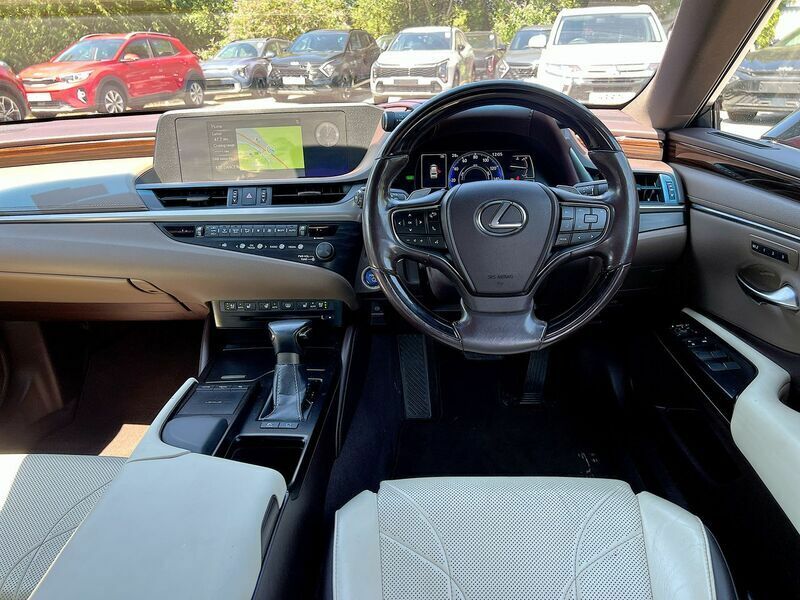 Lexus ES Es 300H Cvt White #46