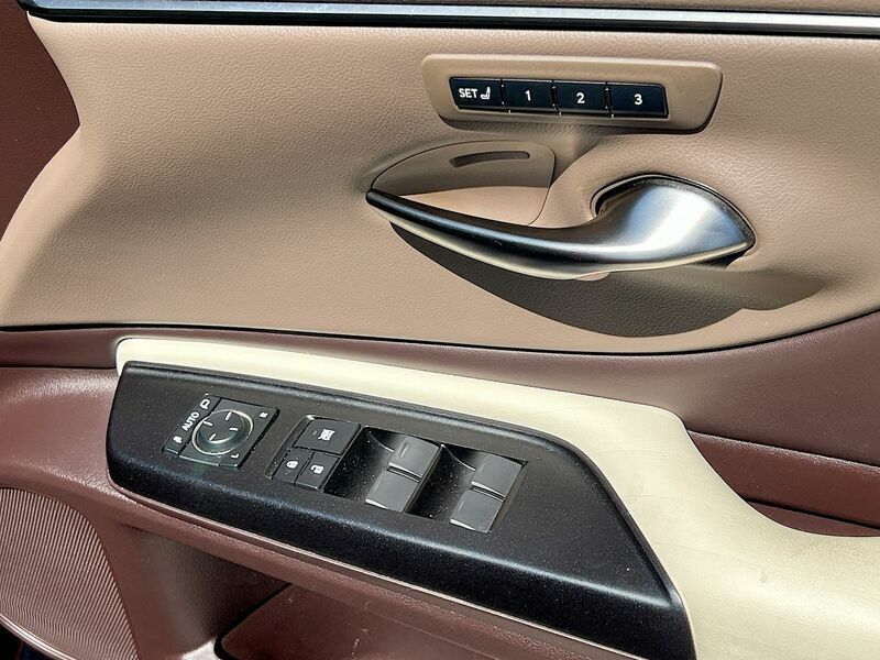 Lexus ES Es 300H Cvt White #55