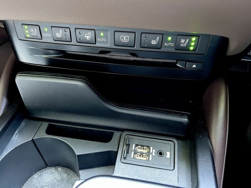 Lexus ES Es 300H Cvt White #52