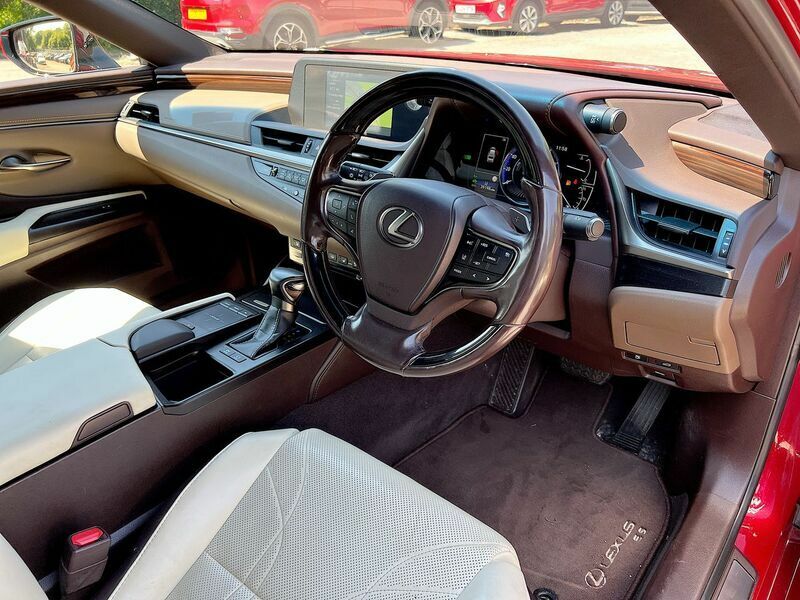 Lexus ES Es 300H Cvt White #30