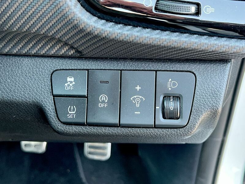 Kia Stonic Connect Mhev Grey #40