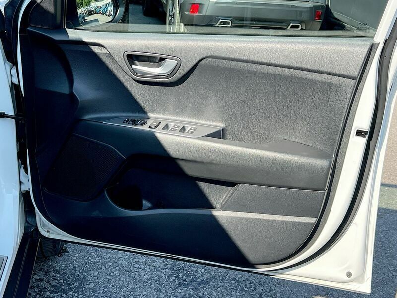 Kia Stonic Connect Mhev Grey #56