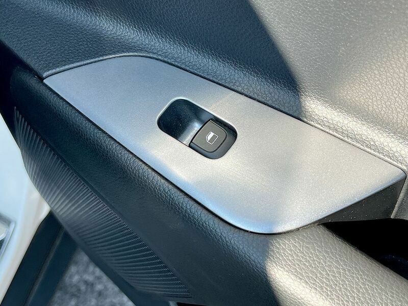 Kia Stonic Connect Mhev Grey #39