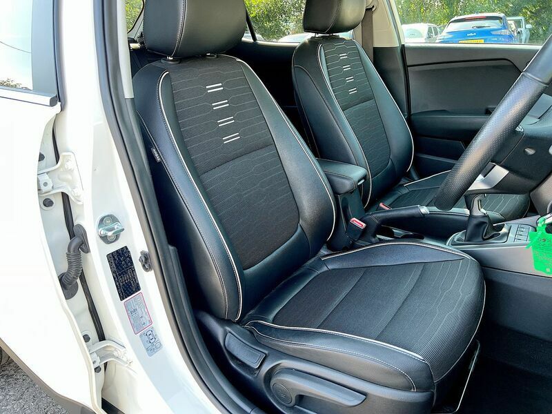Kia Stonic Connect Mhev Grey #35