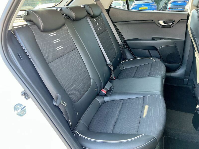 Kia Stonic Connect Mhev Grey #36