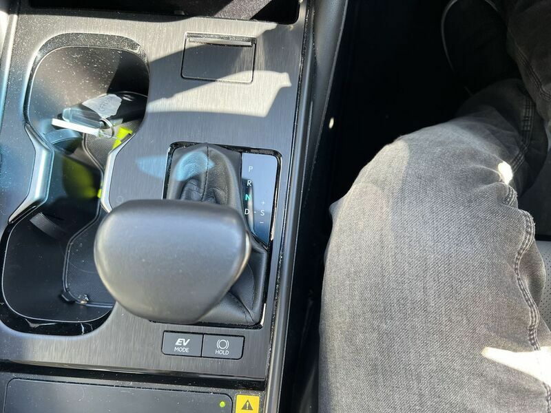 Lexus ES 300H Premium Edition #54