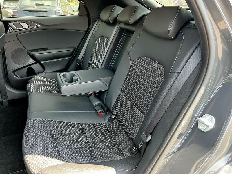 Kia Xceed 1.5T Gdi Isg 3 White #38