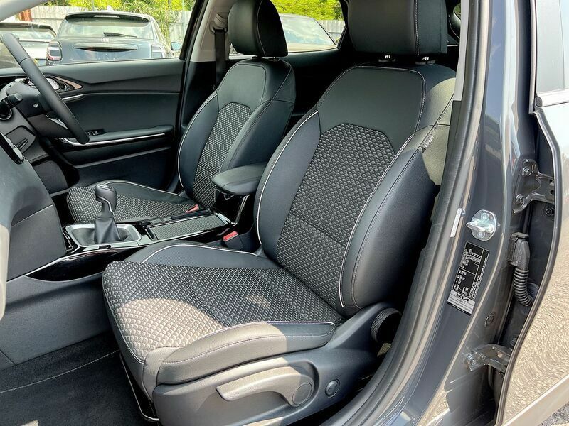 Kia Xceed 1.5T Gdi Isg 3 White #35