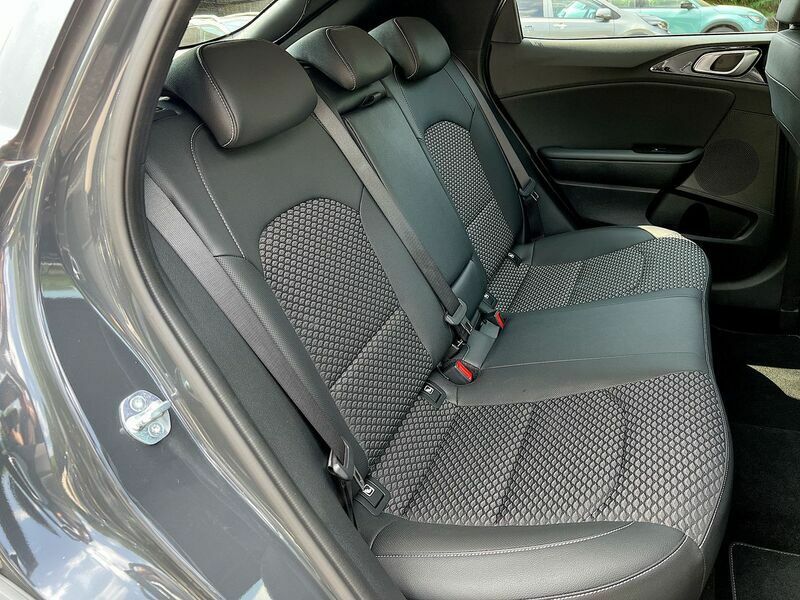 Kia Xceed 1.5T Gdi Isg 3 White #37