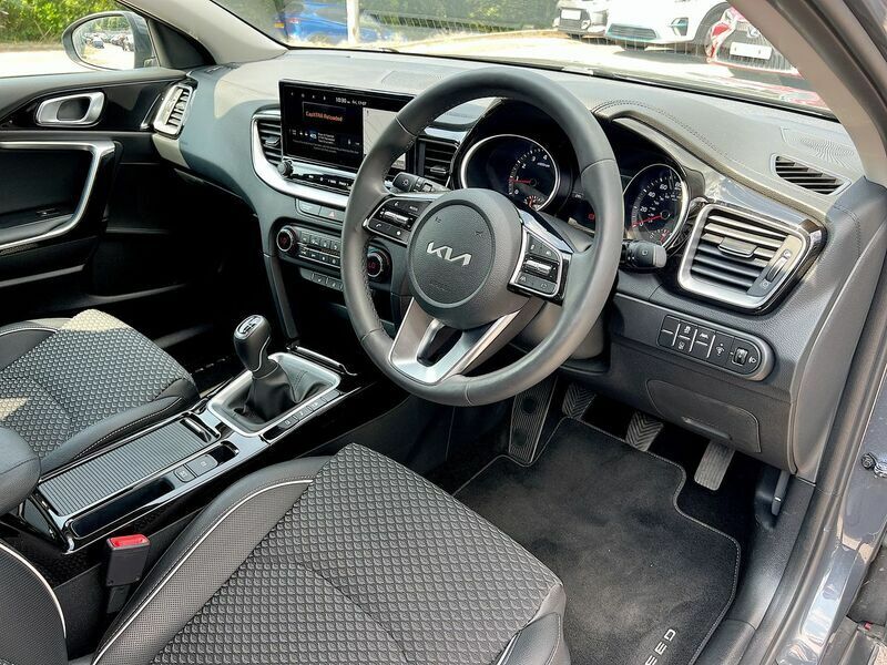 Kia Xceed 1.5T Gdi Isg 3 White #33