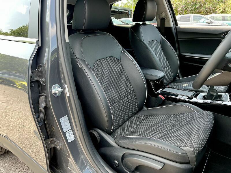 Kia Xceed 1.5T Gdi Isg 3 White #36