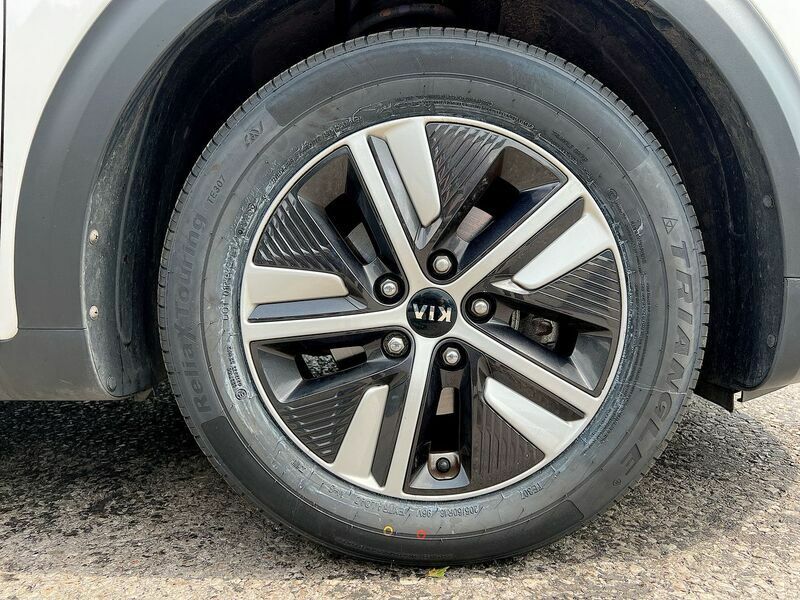 Kia Niro 64Kwh 4 Blue #16