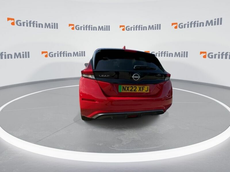 Nissan Leaf 39Kwh N-connecta Hatchback 150 Red #4