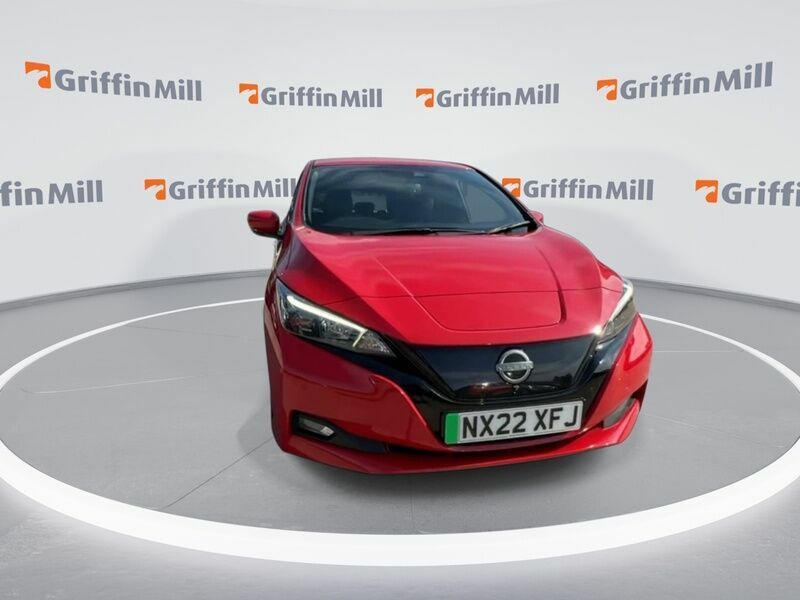 Nissan Leaf 39Kwh N-connecta Hatchback 150 Red #2