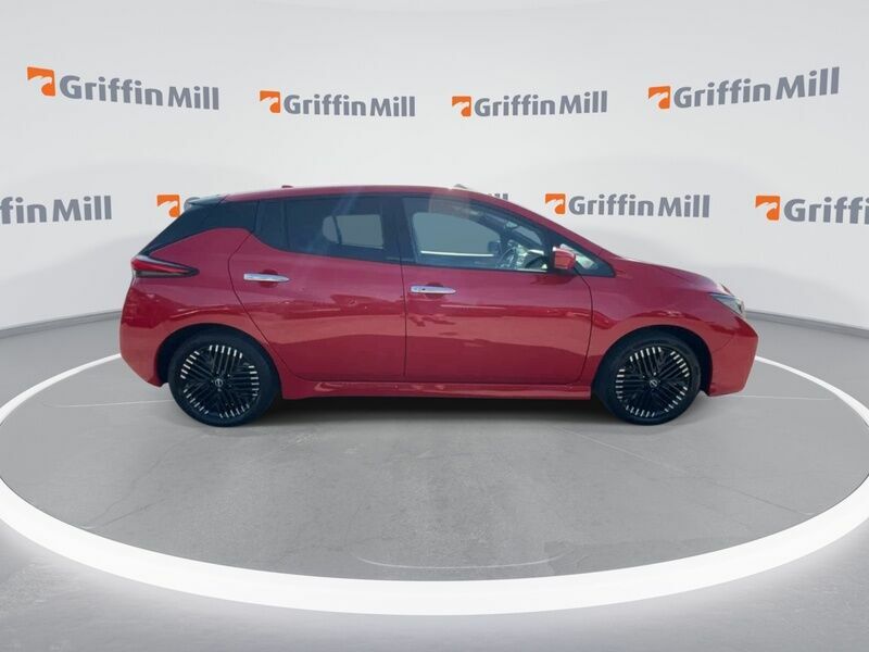 Nissan Leaf 39Kwh N-connecta Hatchback 150 Red #6