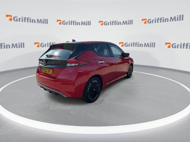 Nissan Leaf 39Kwh N-connecta Hatchback 150 Red #5