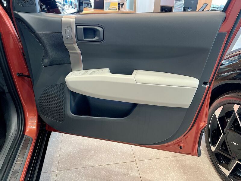 Kia EV3 81.4Kwh Air Suv 201 Bhp White #45