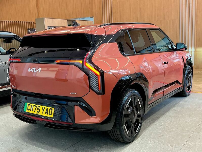 Kia EV3 81.4Kwh Gt-line Suv 201 Bhp Orange #5