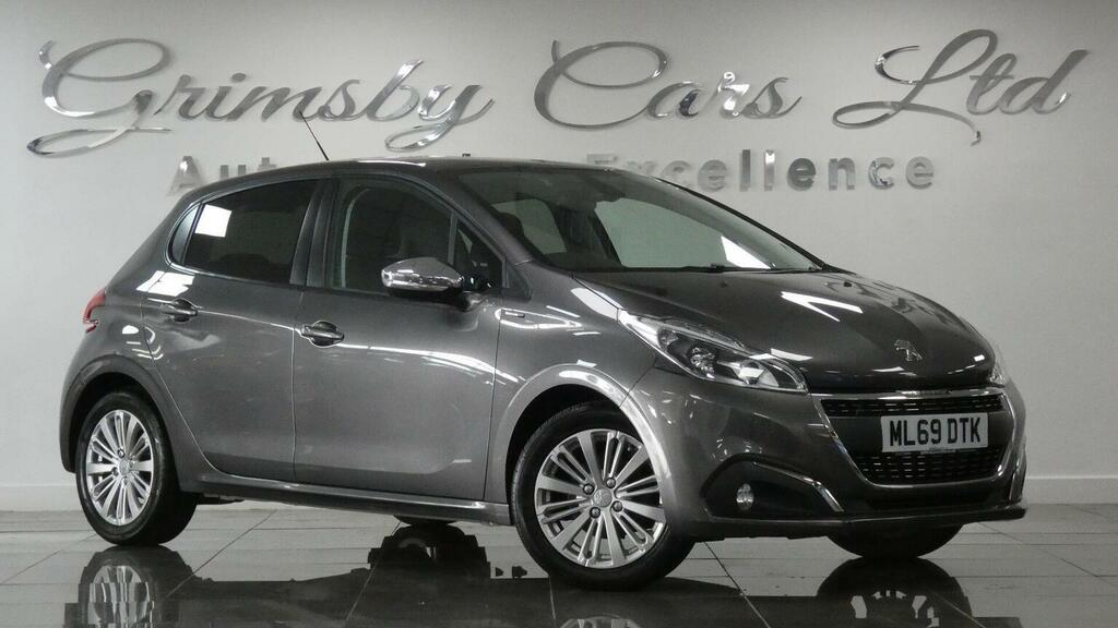 Peugeot 208 Hatchback 1.2 Puretech Signature Euro 6 Ss Grey