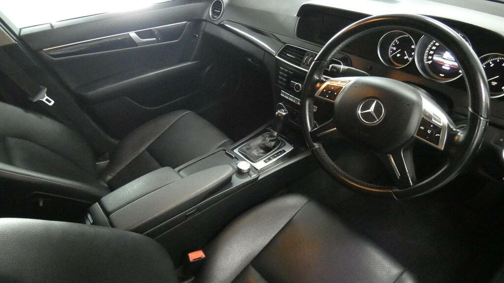 Mercedes-Benz C Class Saloon 2.1 C200 Cdi Blueefficiency Executive Se G- KS13GPY Black #5