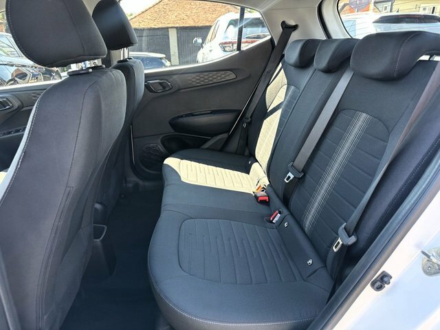Hyundai I10 Se Connect Mpi - Full Manufacturer Warranty Until Red #24