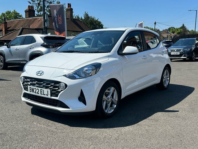 Hyundai I10 2022 1.0 Se Connect Hatchback Euro White #3