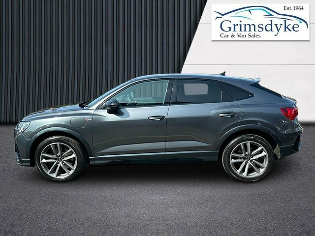 Audi Q3 2022 1.4 Tfsie 45 Black Edition Sportback Petr RK22LDN Grey #4
