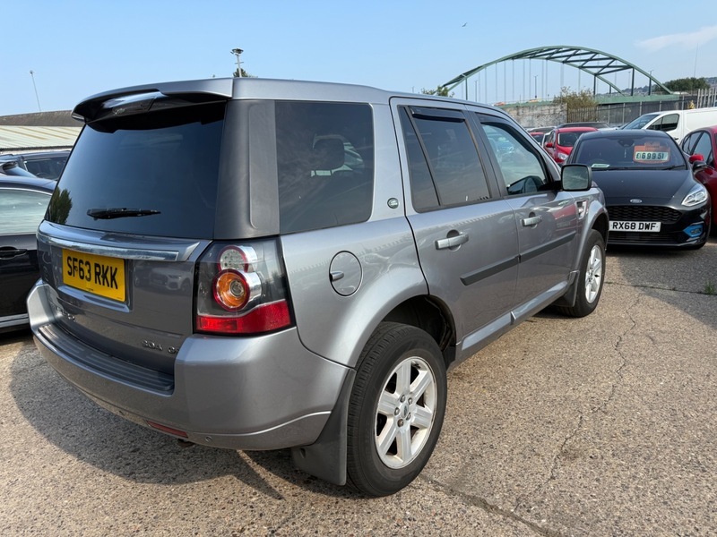 Land Rover Freelander 2.2 Td4 Dynamic 150 Bhp Red #9