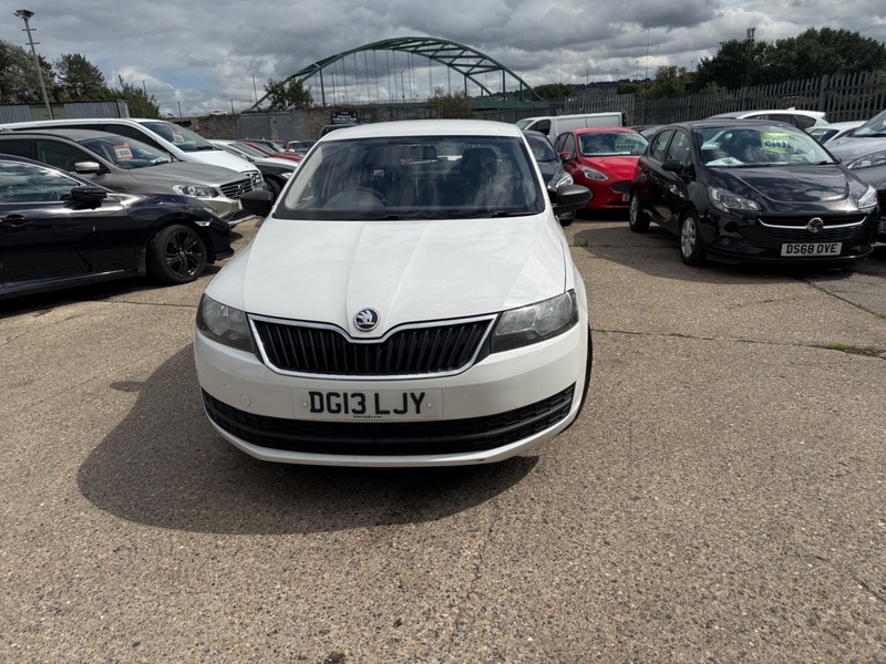 Skoda Rapid S Tsi White #2