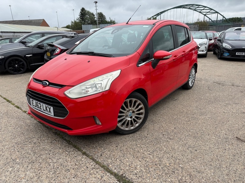Ford B-Max Titanium Tdci Red #3