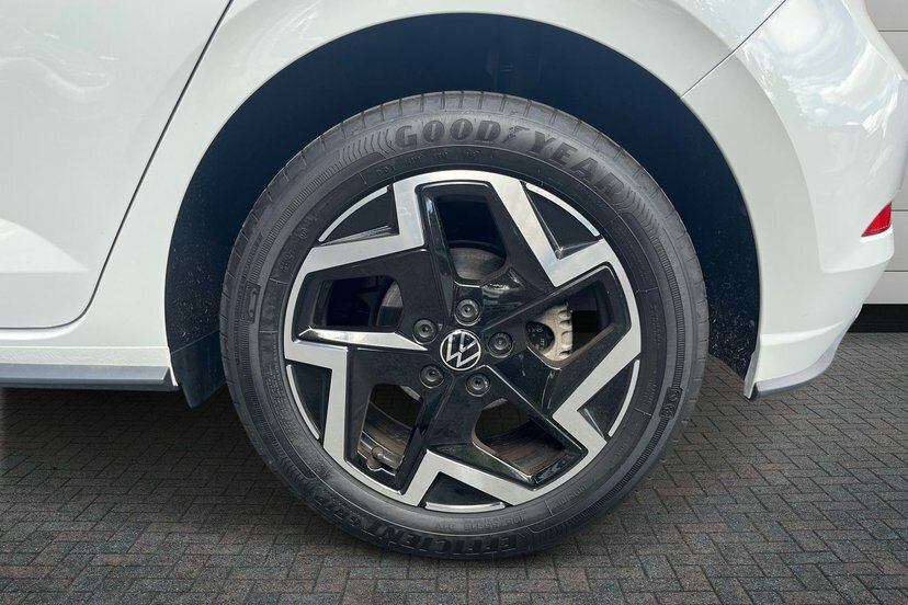 Volkswagen Polo 1.0 Tsi R-line Hatchback Dsg 115 Ps DY75KMZ White #5