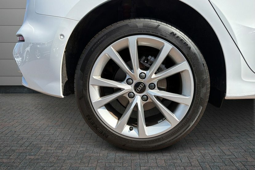 Audi A3 1.5 Tfsi Sport Sportback 116 Ps White #5