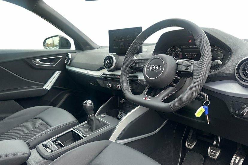 Audi Q2 1.0 Tfsi 30 Black Edition Suv 1 MJ75GKC Grey #6