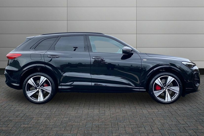 Audi Q5 2.0 Tdi Edition 1 Suv S Tronic Quattro WU75FBC Black #4