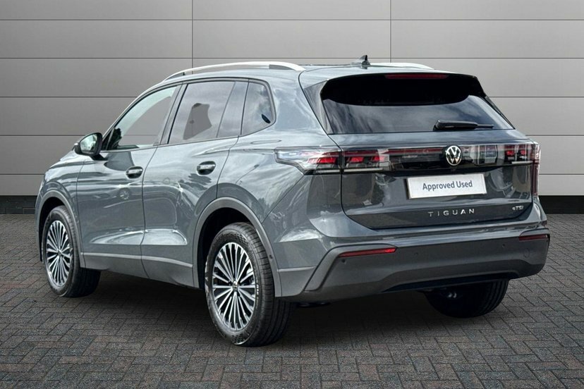 Volkswagen Tiguan 1.5 Etsi Mhev Match Suv Hybrid Dsg 150 DH25ETY Grey #3