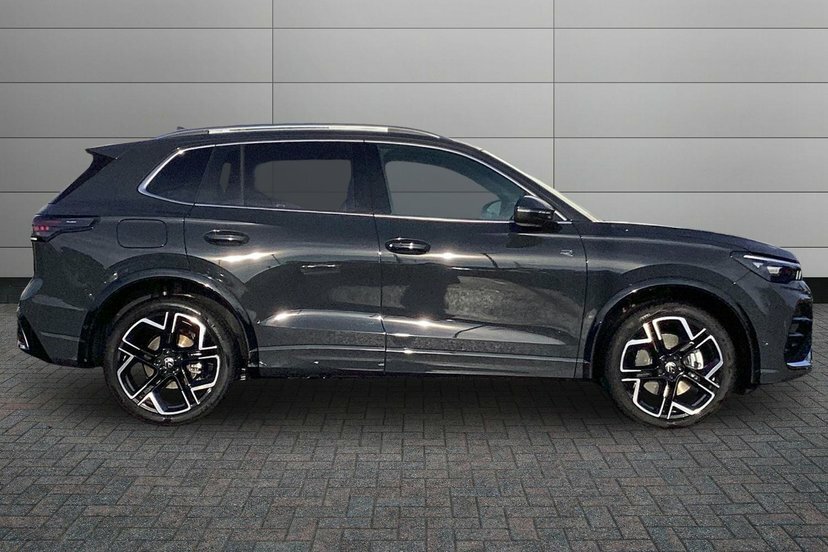 Volkswagen Tiguan 2.0 Tdi R-line Suv Dsg 150 Ps Grey #4