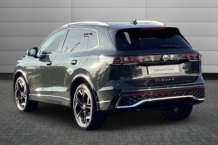 Volkswagen Tiguan 2.0 Tdi R-line Suv Dsg 150 Ps Grey #3