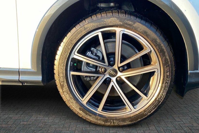 Audi Q5 2.0 Tdi Launch Edition Sportback S Tron WR75JXB White #5