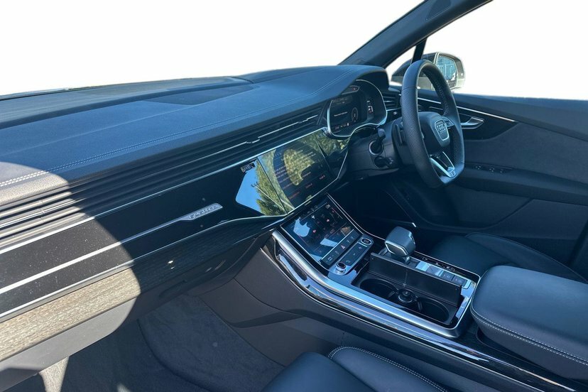 Audi Q7 3.0 Tdi V6 50 Black Edition Suv Tiptron MT75VOO Silver #2
