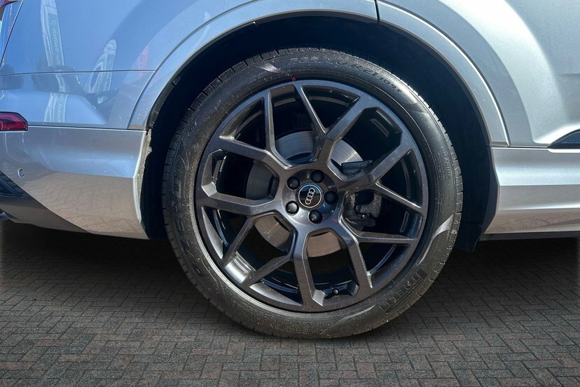 Audi Q7 3.0 Tdi V6 50 Black Edition Suv Tiptron MT75VOO Silver #5