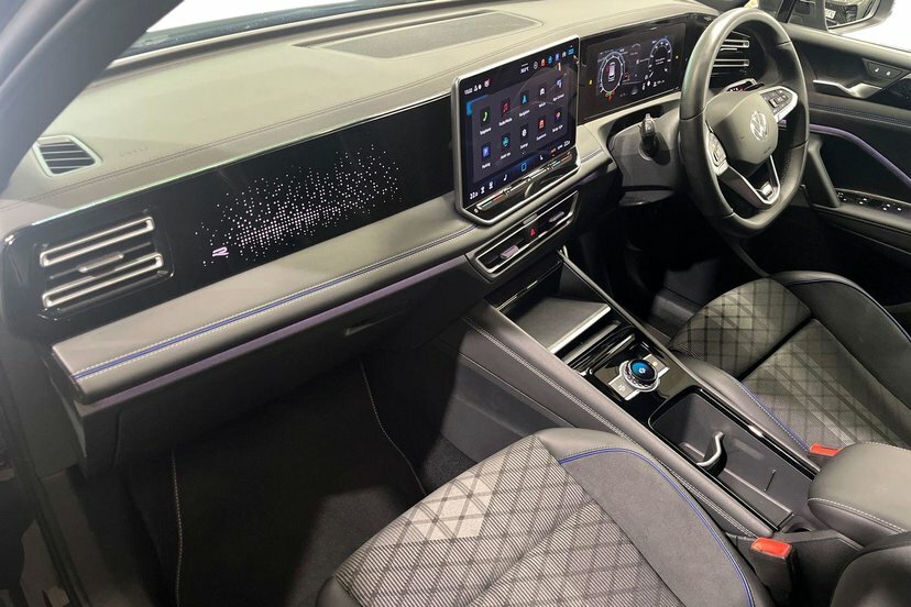 Volkswagen Tiguan 1.5 Etsi Mhev R-line Suv Hybrid Dsg 15 GK75ESF Grey #2