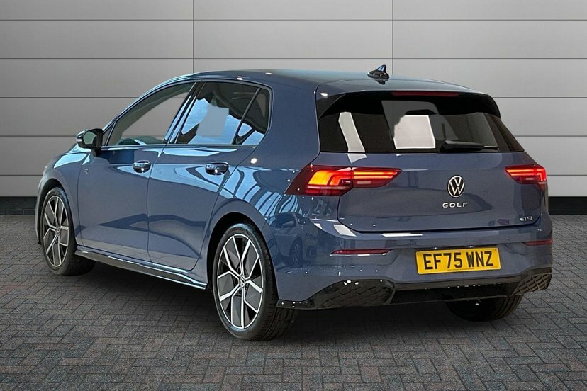 Volkswagen Golf 1.5 Etsi Mhev R-line Hatchback Hybrid D EF75WNZ Blue #3