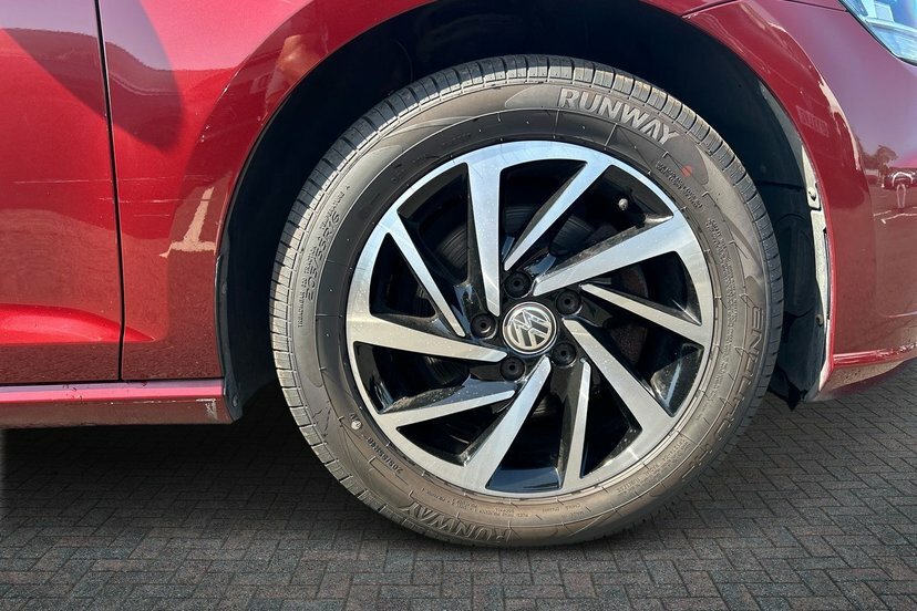 Volkswagen Golf 1.5 Tsi Evo Match Hatchback Dsg 150 Ps EO69XMM Red #5