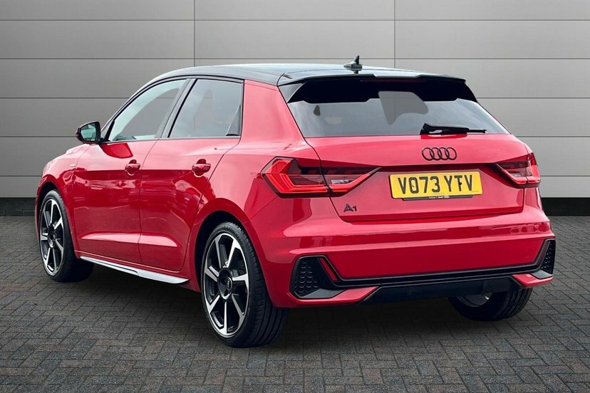 Audi A1 1.0 Tfsi 30 Black Edition Sportback S T VO73YTV Red #3
