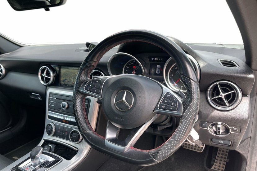 Mercedes-Benz SLC Slc250d Amg Line Convertible FY17UJV White #6