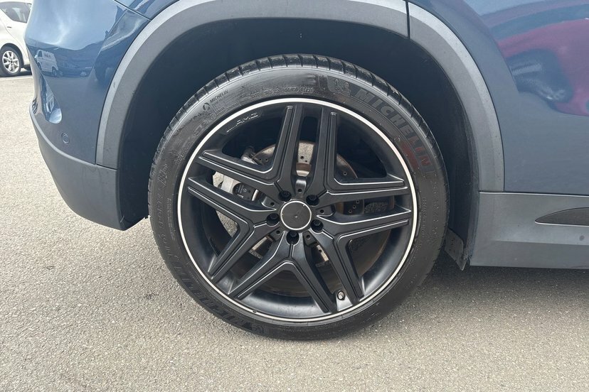 Mercedes-Benz GLA Class 2.0 Gla35 Mhev Amg Premium Suv Hybrid Blue #4