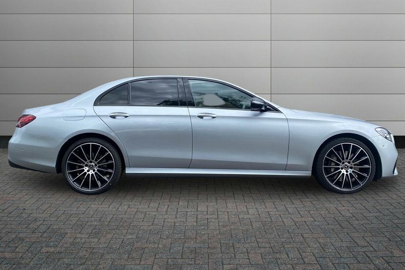 Mercedes-Benz E Class 2.9 E400d Amg Line Night Edition Premium Plus Sa BU22KZZ Silver #3