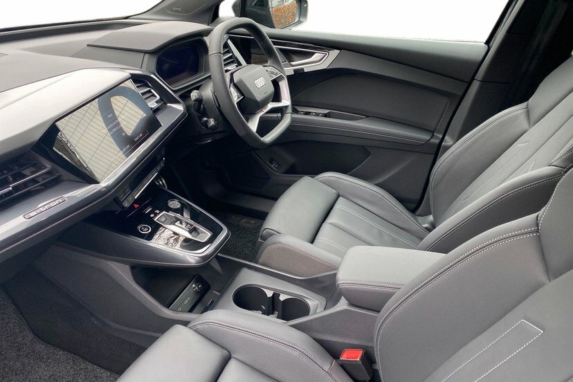 Audi Q4 E Tron 45 Black Edition Suv 82Kwh 286 WO75KPZ Grey #2